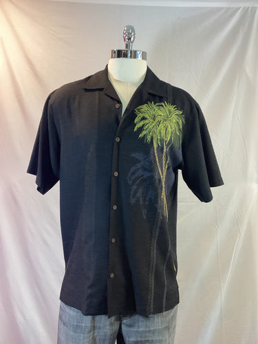 TOMMY BAHAMA SIZE M MENS